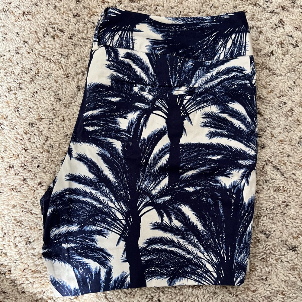 The Limited Women’s Cotton Palm Tree Print Crew Fit Shorts Size 8 - Picture 11 of 12